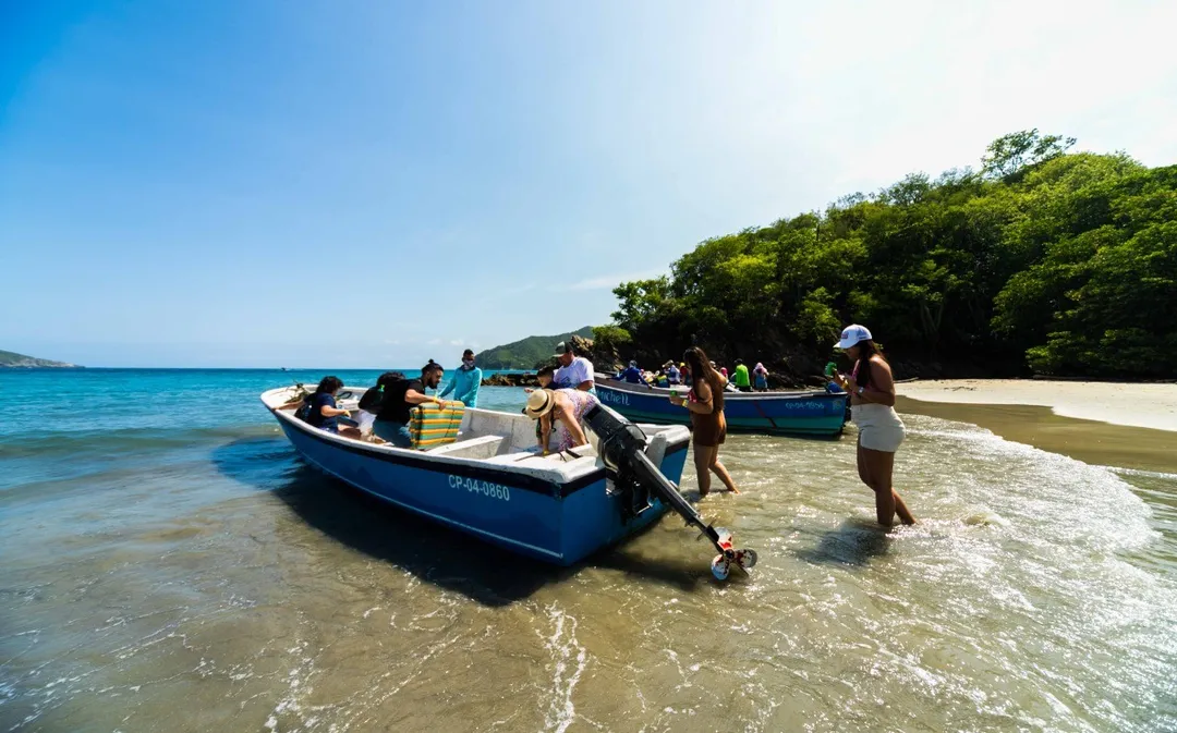 PARQUE TAYRONA PLAYA CRISTAL