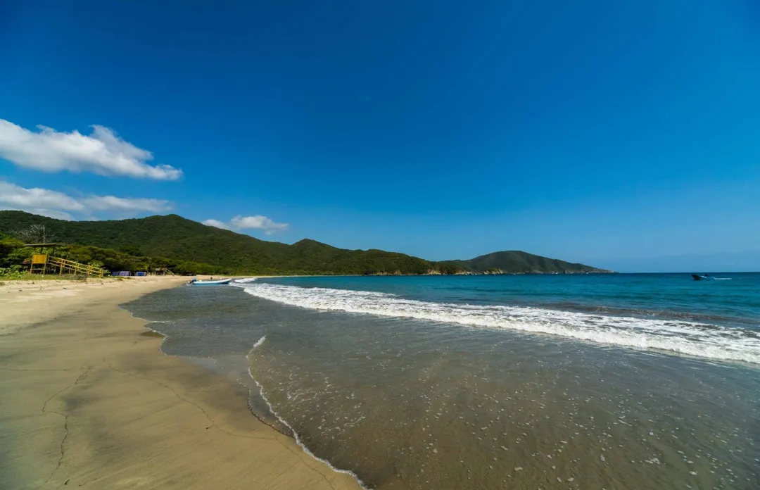 PARQUE TAYRONA PLAYA CRISTAL