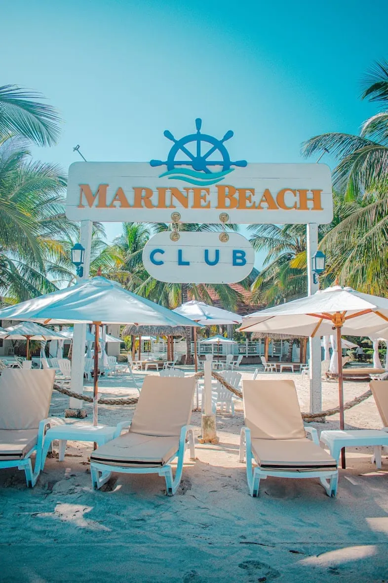 MARINE BEACH CLUB PLAN ALTAFARO